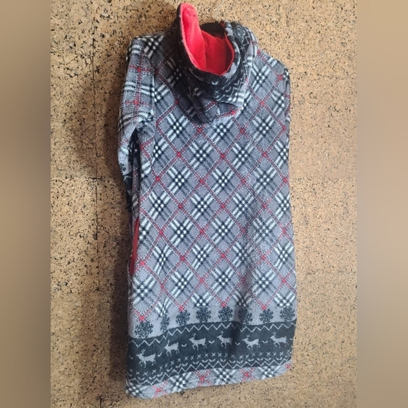 Cozy and warm pajama with boots . - Picture 5 of 10